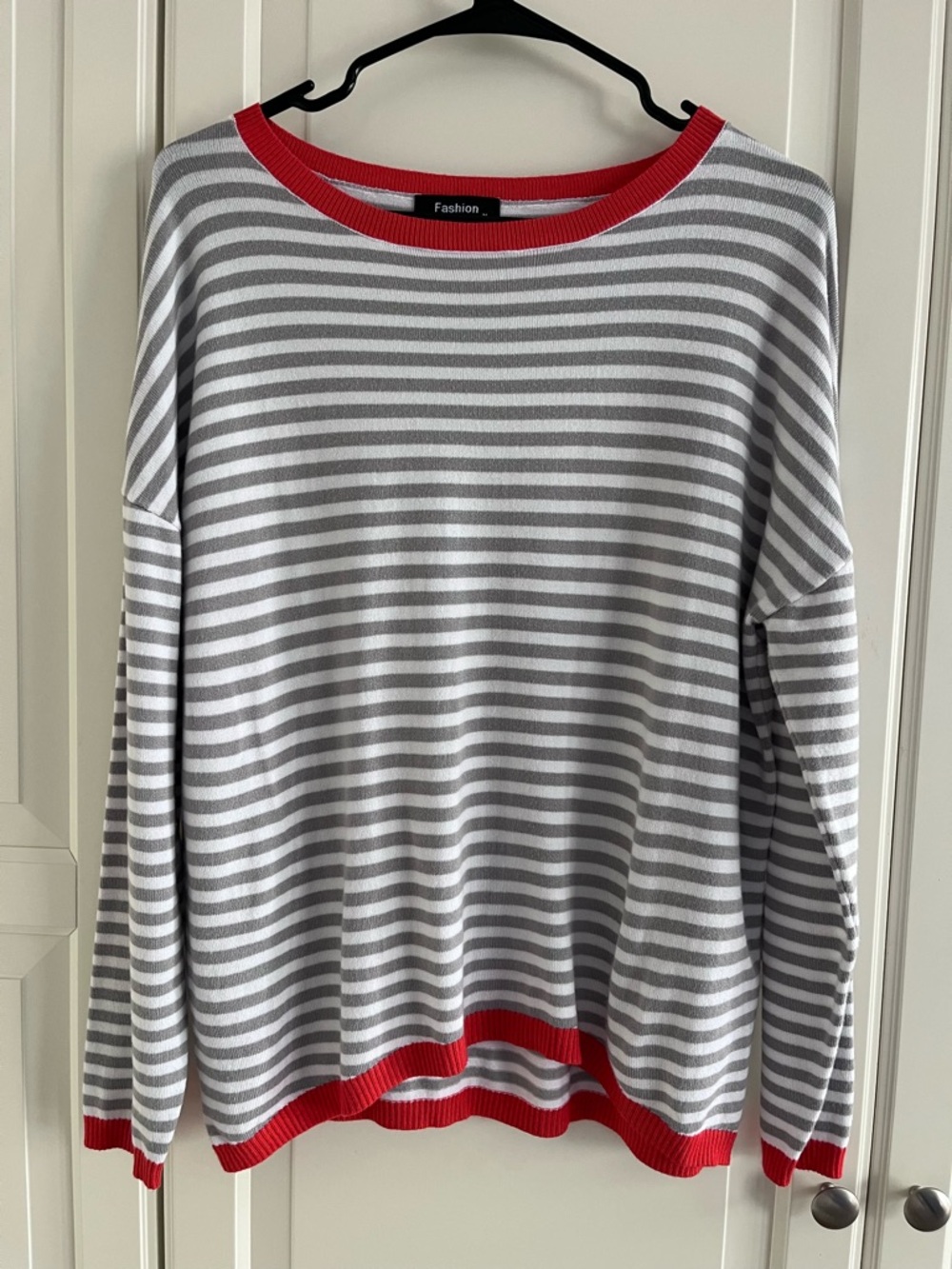 Gray and white striped sweater M